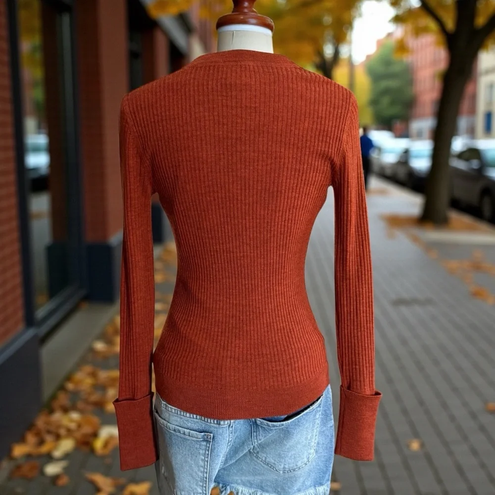 Tory Burch Women’s Wool Cardigan Button-Up Sweater in Rust! XS! - Picture 4 of 9